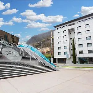 Otel Yomo Mola Park